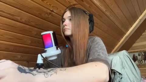 Snapshot of shavonflosi chatting on 06-28-26, 04:18 Maria online show from 06-28-26, 04:18