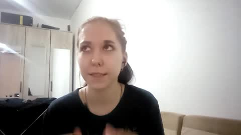 Annette online show from 12-22-25, 08:44