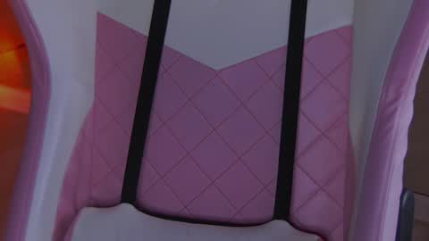 Snapshot of shayblonde chatting on 01-04-25, 12:05 shayblonde online show from 01-04-25, 12:05