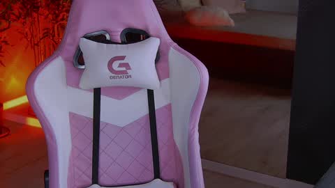 Snapshot of shayblonde chatting on 01-05-25, 09:36 shayblonde online show from 01-05-25, 09:36