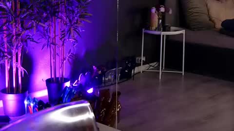 Snapshot of shayblonde chatting on 03-06-25, 02:19 shayblonde online show from 03-06-25, 02:19