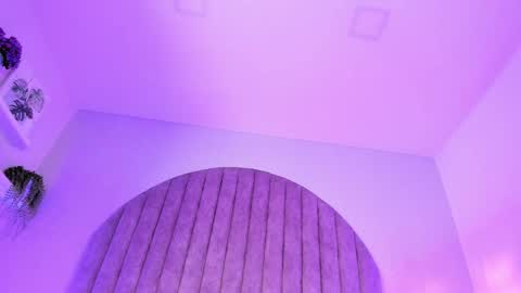 Shayla Davis  online 240 pm - 1000 pm online show from 01-10-25, 01:10