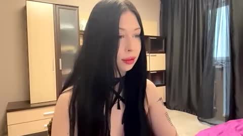 Snapshot of shaynikim chatting on 11-23-25, 08:14 Dana online show from 11-23-25, 08:14