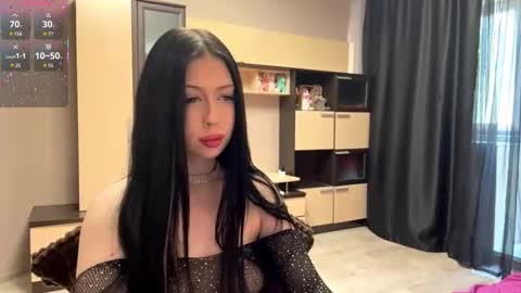 Snapshot of shaynikim chatting on 11-25-25, 08:14 Dana online show from 11-25-25, 08:14