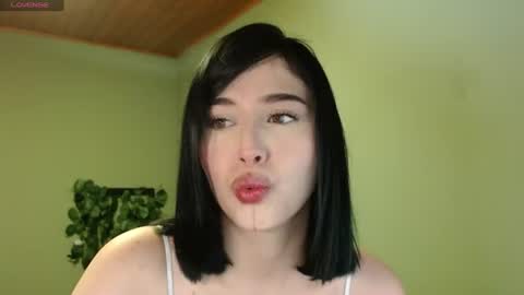 Snapshot of she_alice chatting on 06-10-26, 12:15 she_alice online show from 06-10-26, 12:15