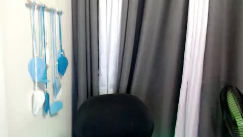 Snapshot of shea_andrea chatting on 05-14-26, 12:34 shea_andrea online show from 05-14-26, 12:34