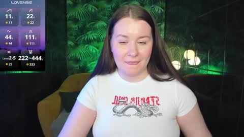 Snapshot of shedar_pretty chatting on 12-23-24, 09:05 Shedar online show from 12-23-24, 09:05