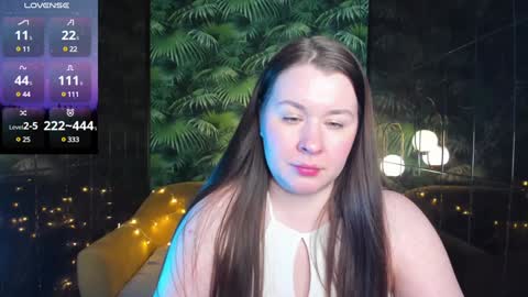 Snapshot of shedar_pretty chatting on 12-27-24, 11:50 Shedar online show from 12-27-24, 11:50