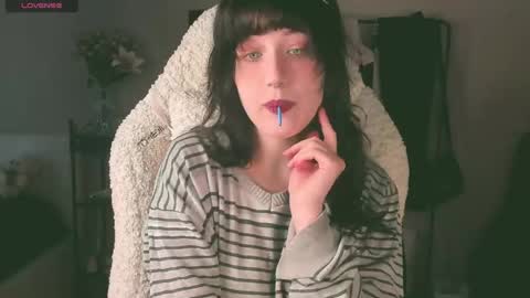 Snapshot of sheeny_shy chatting on 05-16-26, 12:15 Chiara online show from 05-16-26, 12:15