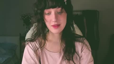 Snapshot of sheeny_shy chatting on 06-01-26, 04:41 Chiara online show from 06-01-26, 04:41