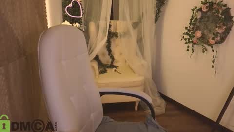 Snapshot of sheilla_queen chatting on 02-08-26, 01:25 sheilla_queen online show from 02-08-26, 01:25