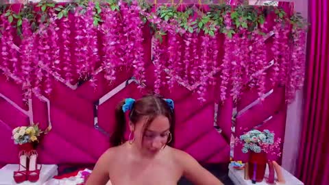 Snapshot of sheilly_anal chatting on 02-06-25, 12:22 sheilly_anal online show from 02-06-25, 12:22