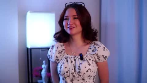 Snapshot of sheliamuyres chatting on 02-04-26, 01:39 Lina online show from 02-04-26, 01:39