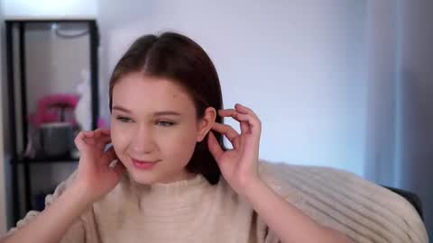 Snapshot of sheliamuyres chatting on 02-20-26, 12:38 Lina online show from 02-20-26, 12:38