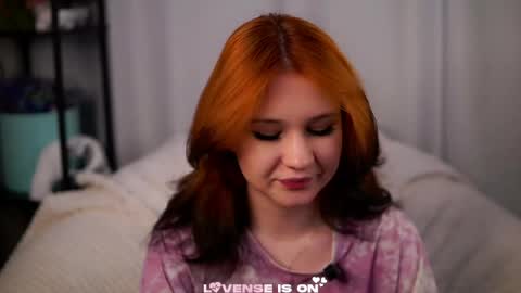 Snapshot of sheliamuyres chatting on 04-19-26, 02:05 Lina online show from 04-19-26, 02:05