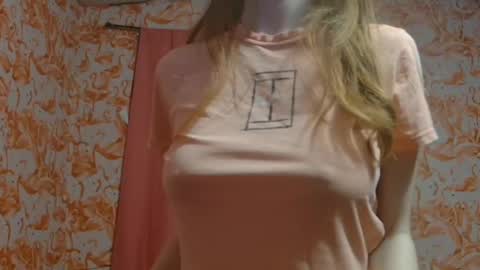 Snapshot of shelikessoymilk chatting on 02-03-25, 05:29 Erika online show from 02-03-25, 05:29