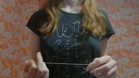 Snapshot of shelikessoymilk chatting on 02-09-25, 01:55 Erika online show from 02-09-25, 01:55