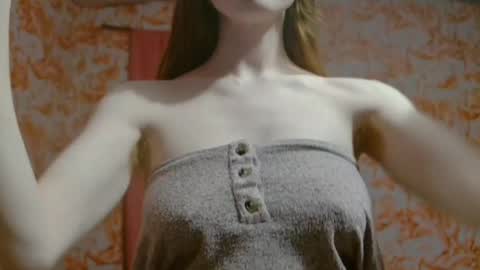 Snapshot of shelikessoymilk chatting on 02-19-25, 05:05 Erika online show from 02-19-25, 05:05