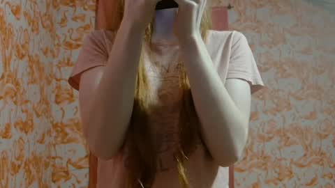 Snapshot of shelikessoymilk chatting on 05-29-26, 02:53 Erika online show from 05-29-26, 02:53
