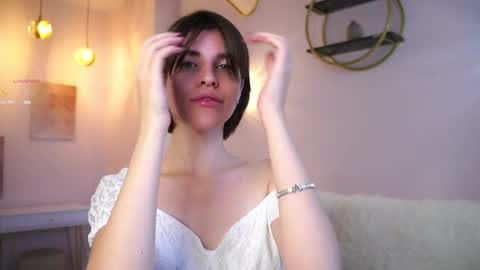 Snapshot of shelleyharn chatting on 09-27-25, 01:21 Alex online show from 09-27-25, 01:21