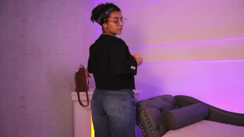  Transmission schedule Monday - Friday 715 am to 200 pm time Colombia  online show from 01-22-25, 12:17