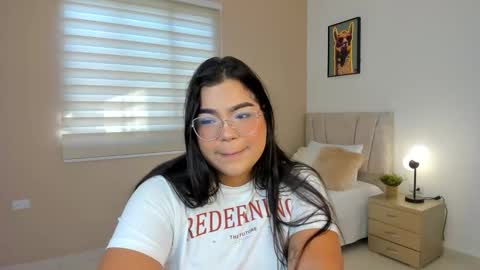 Snapshot of shelsy_joys chatting on 02-19-26, 12:45 shelsy online show from 02-19-26, 12:45