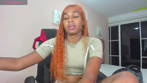 Snapshot of shenielxxx chatting on 09-10-25, 03:28 shenielxxx online show from 09-10-25, 03:28