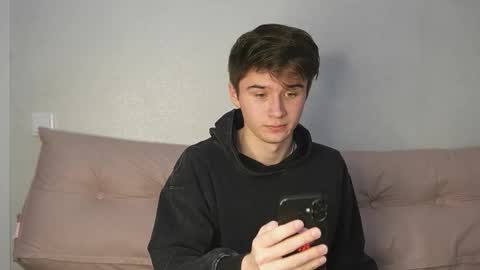 Max online show from 10-24-25, 07:32