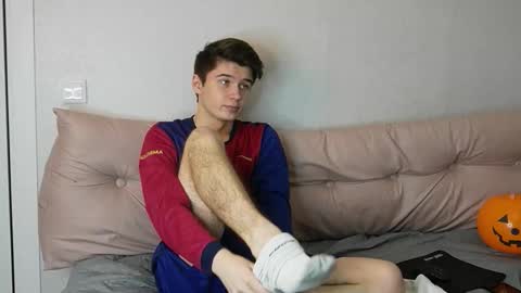 Max online show from 10-29-25, 08:43