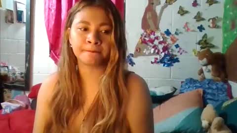  Maria Saenz online show from 10-29-25, 03:20