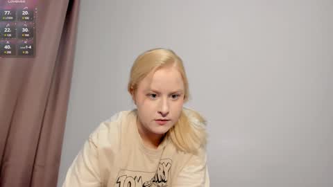 Snapshot of sherlystero chatting on 12-11-24, 03:47 sher online show from 12-11-24, 03:47