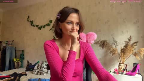 Snapshot of sheslike_firstlove chatting on 05-14-26, 01:40 Vanessa online show from 05-14-26, 01:40
