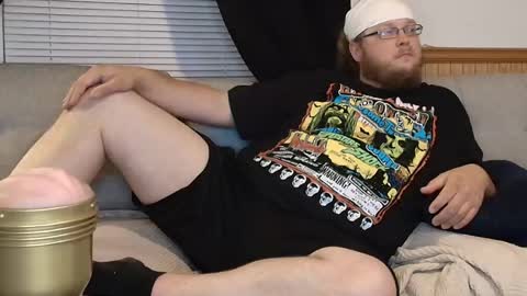 Snapshot of shifty885 chatting on 05-20-26, 01:23 shifty885 online show from 05-20-26, 01:23