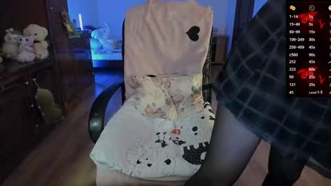 Snapshot of shimizyre chatting on 03-02-25, 10:24 Marta Violet online show from 03-02-25, 10:24