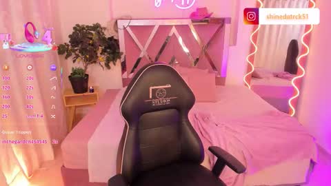 Snapshot of shinedark_tay chatting on 10-05-25, 02:43 shinedark_tay online show from 10-05-25, 02:43