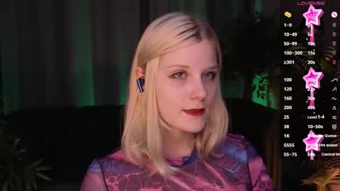 Snapshot of shinejoan chatting on 09-12-25, 01:55 help me reach my first 25 thumbs up online show from 09-12-25, 01:55