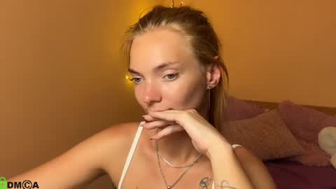 Snapshot of shinelikea_diamond chatting on 07-03-26, 07:20 Alexis online show from 07-03-26, 07:20