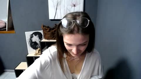 Snapshot of shining_pearl chatting on 07-15-26, 06:29 Jesica online show from 07-15-26, 06:29