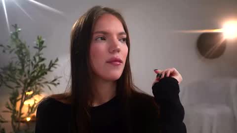 Nika online show from 10-13-25, 09:04