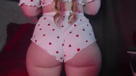 shinoa hiirag online show from 02-14-25, 08:26