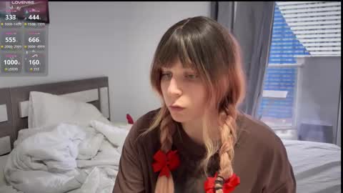 Snapshot of shirayuki_hime chatting on 09-18-25, 01:46 Im Lilu Rosenblum Guys I have ----Ill be glad to see you there online show from 09-18-25, 01:46