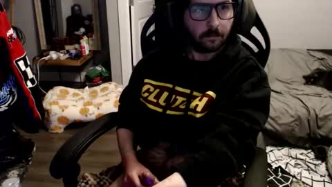 Snapshot of shoefreak69 chatting on 02-26-26, 12:53 shoefreak69 online show from 02-26-26, 12:53