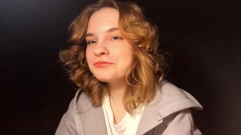 Snapshot of shondareadus chatting on 03-17-26, 05:49 Sade online show from 03-17-26, 05:49
