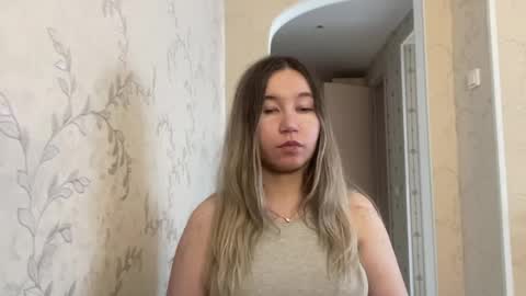 Snapshot of shondrafridlington chatting on 04-12-26, 10:09 Kalisa online show from 04-12-26, 10:09