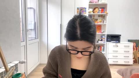 Marie online show from 02-06-26, 12:08