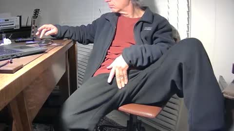 nikolas send dm for an appointment online show from 03-03-25, 01:53