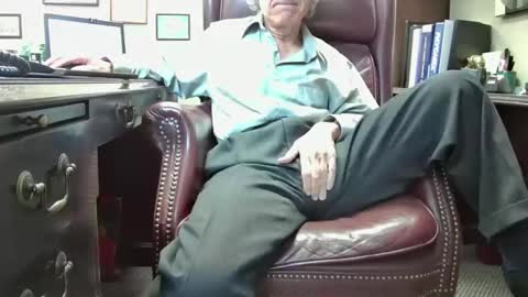 nikolas send dm for an appointment online show from 11-03-25, 05:03