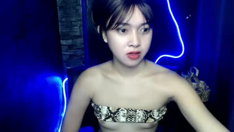 Snapshot of shopa_xiana chatting on 10-05-25, 11:35 shopa_xiana online show from 10-05-25, 11:35