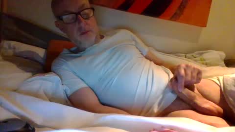 Snapshot of shosting chatting on 02-14-25, 09:32 JJ online show from 02-14-25, 09:32