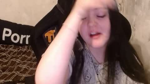 Snapshot of show_for_you chatting on 10-21-25, 10:49 show_for_you online show from 10-21-25, 10:49